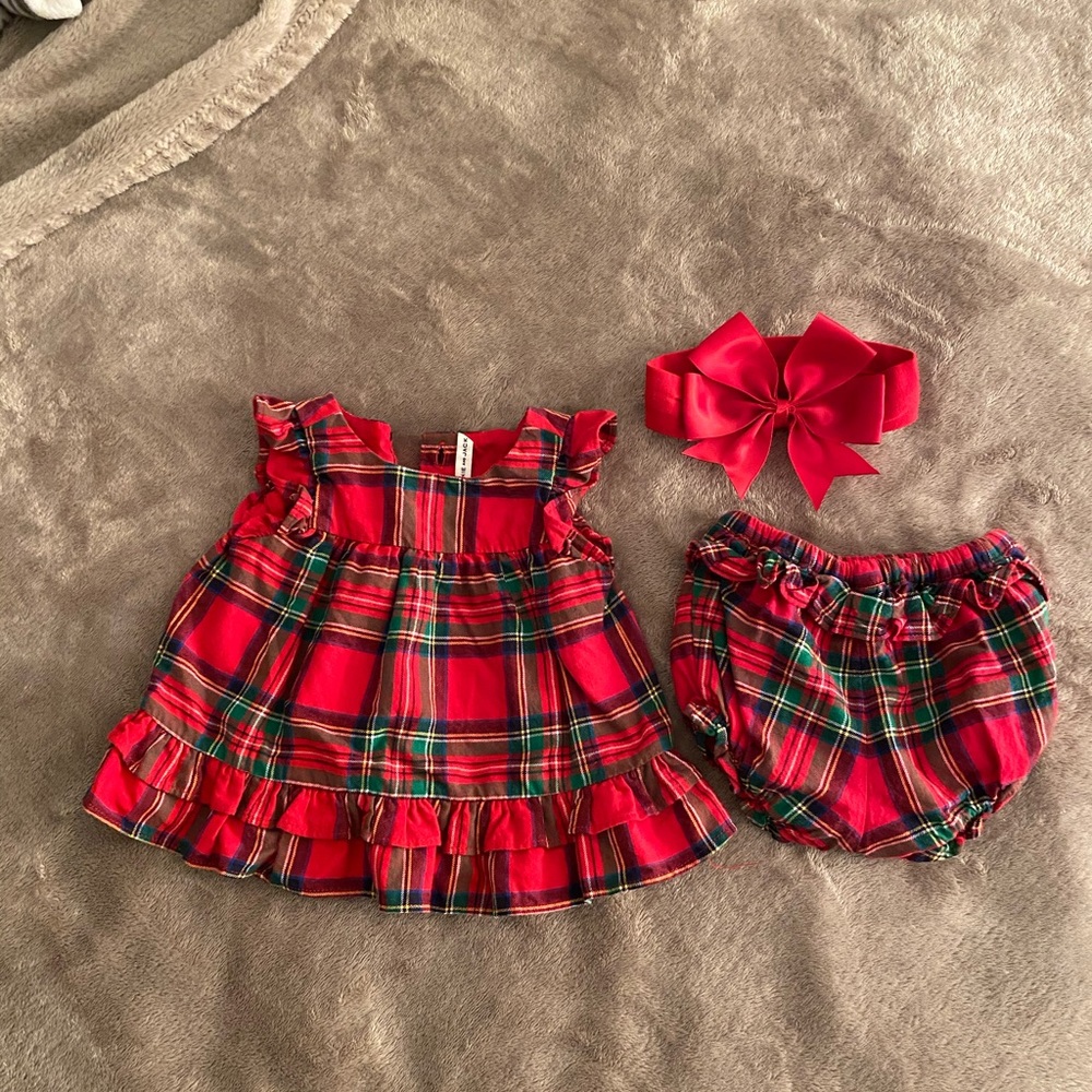 Janie and Jack holiday baby outfit